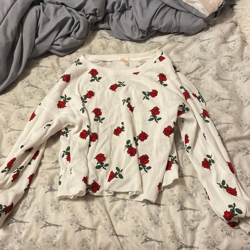 cropped rose long sleeve